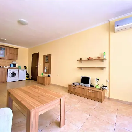 Apartment Sea Regal One Bedroom Apartment