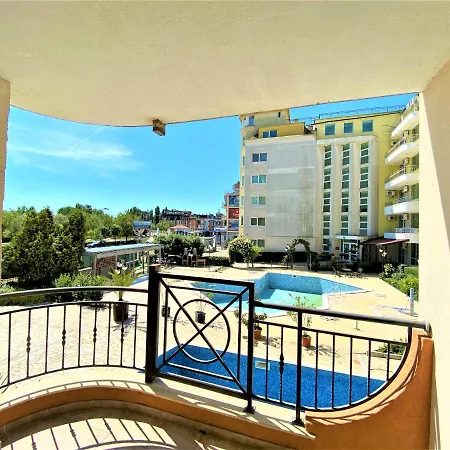 Apartment Sea Regal One Bedroom Apartment *